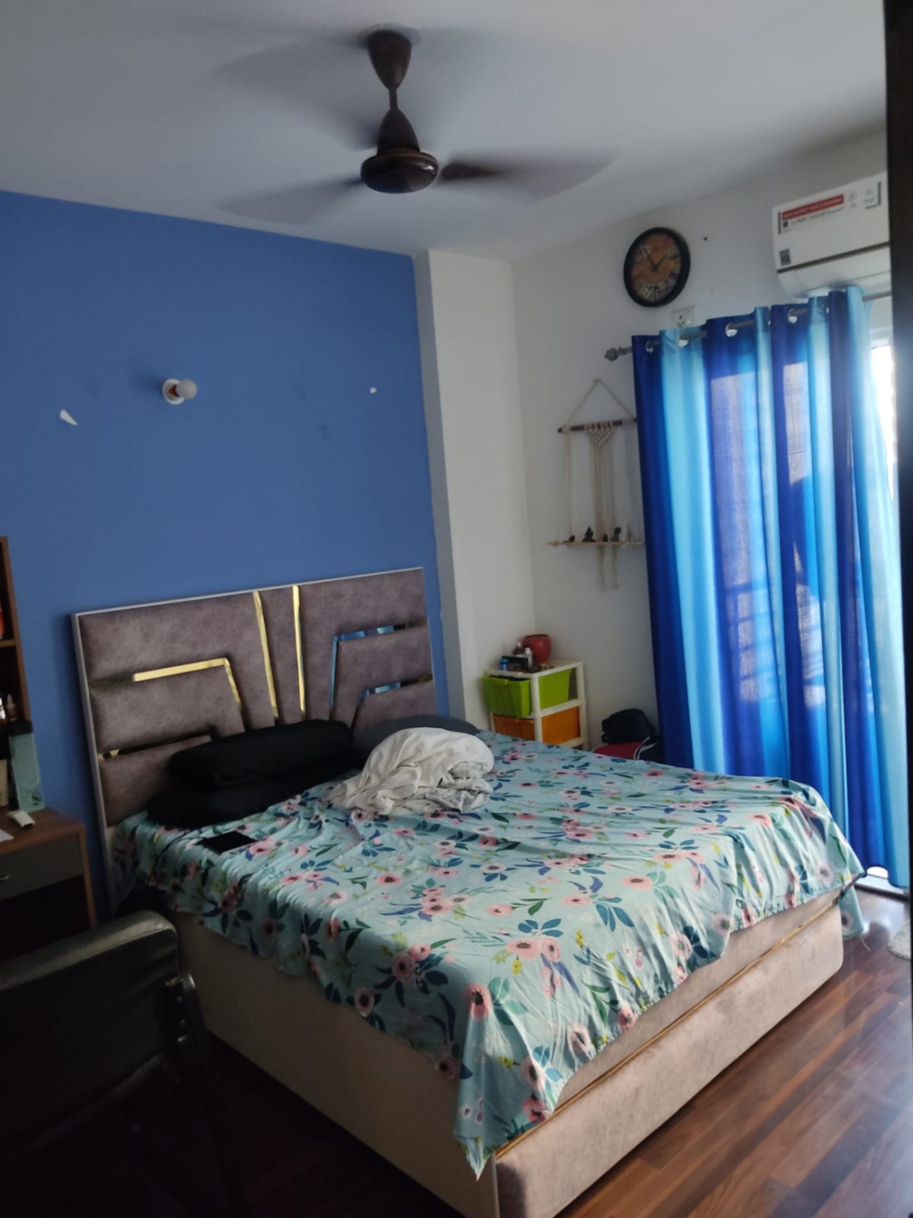 2 Bed/ 2 Bath Apartment/ Flat, Semi Furnished for rent @Noida Extension ek murti chowk 