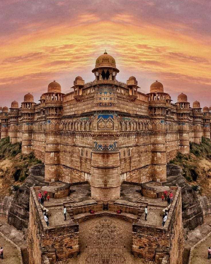 Gwalior fort, Gwalior...Madhyapradesh 🤎Images by: Satya vadapalli 