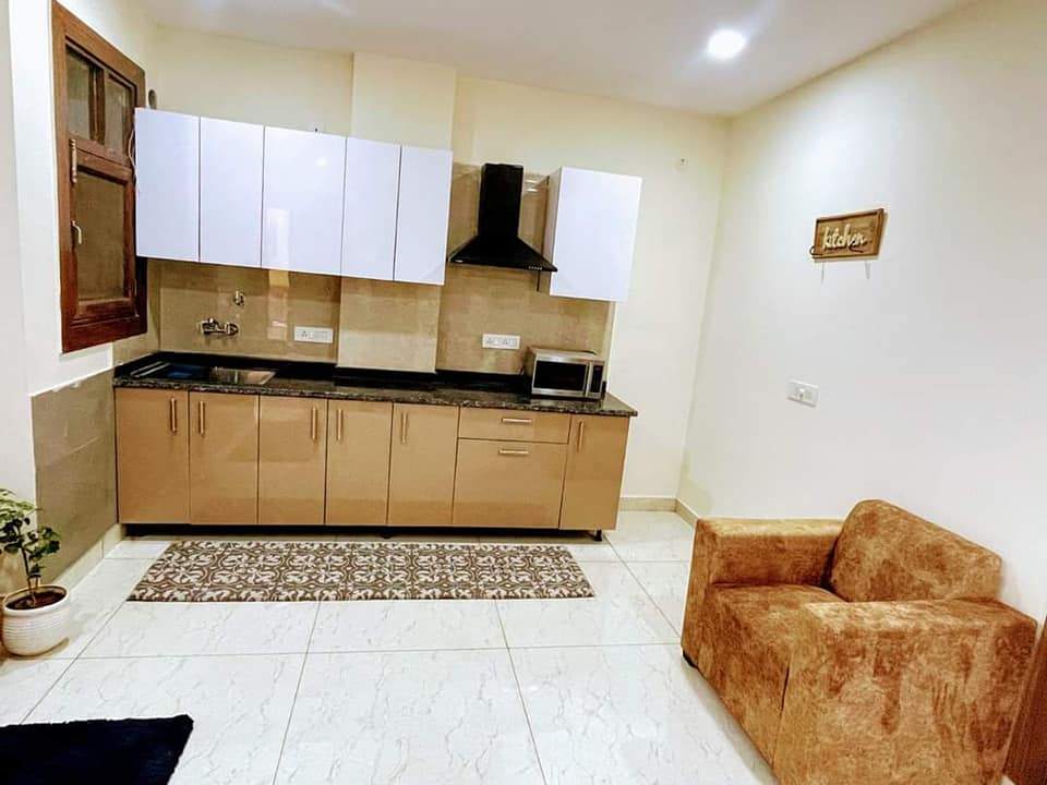 1 Bed/ 1 Bath Apartment/ Flat, Furnished for rent @golf course road sector 54 