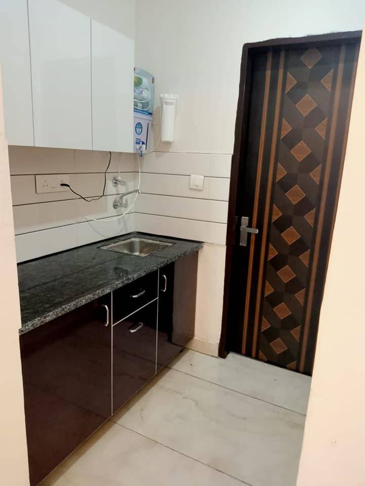 1 Bed/ 1 Bath Apartment/ Flat, Furnished for rent @sector 44 and unitech cyber park (dlf cyber park)
