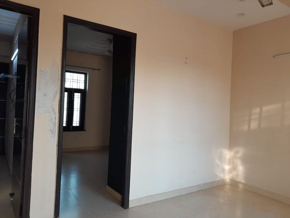2 Bed/ 1 Bath Apartment/ Flat, Semi Furnished for rent @sector 46 Gurgaon