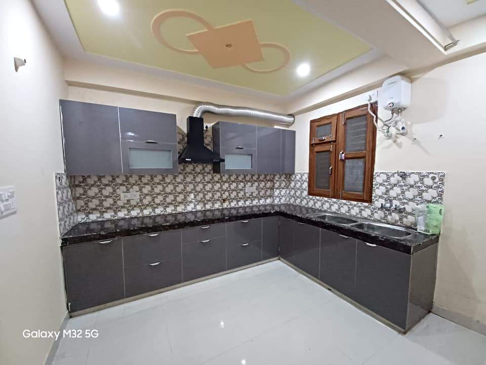 2 Bed/ 2 Bath Apartment/ Flat, Semi Furnished for rent @Sector 57, Gurugram