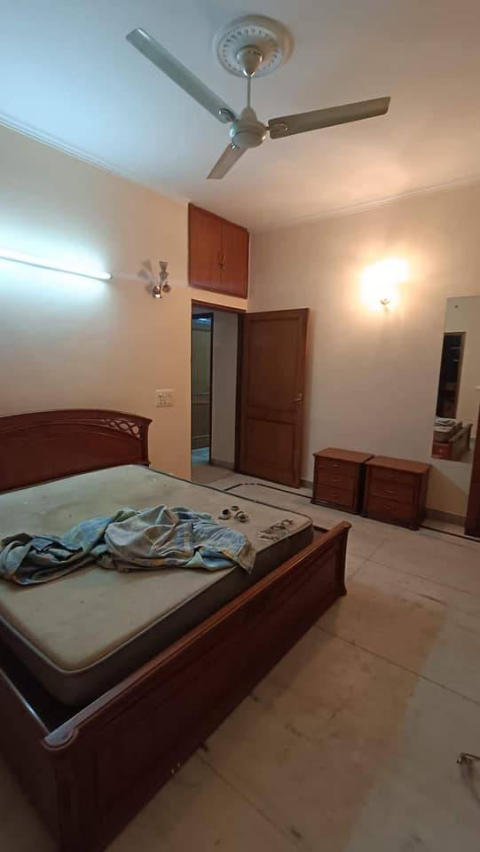 2 Bed/ 2 Bath Rent House/ Bungalow/ Villa, Furnished for rent @Sushant Lok phase 1 c block