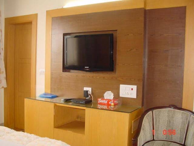 4 Bed/ 4 Bath Rent Apartment/ Flat, Furnished for rent @DLF phase -4 , Gurgaon