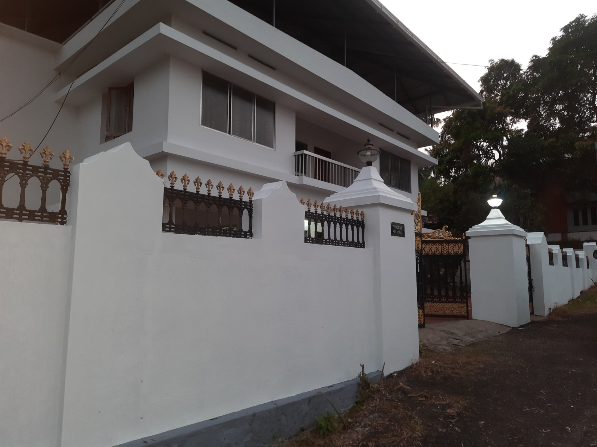 4 Bed/ 3 Bath Rent House/ Bungalow/ Villa; 3,500 sq. ft. carpet area, Semi Furnished for rent @Kothamanglam 