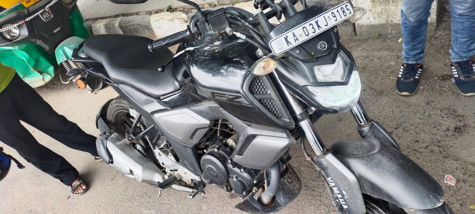 2022 Yamaha FZ Motorcycle, 12000 KM, Petrol