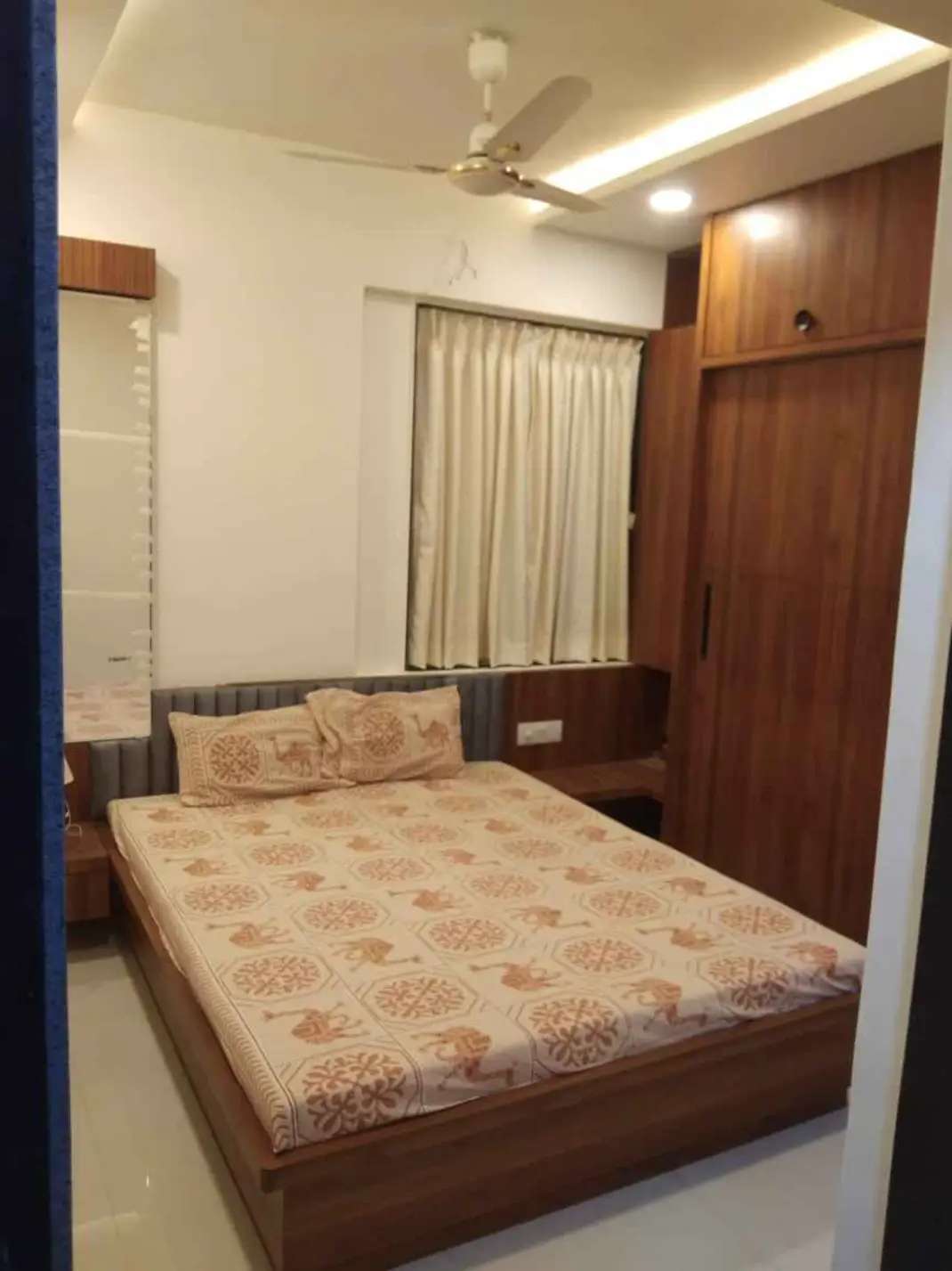 2 Bed/ 2 Bath Rent Apartment/ Flat, Furnished for rent @Kharadi Eon near it park Pune 