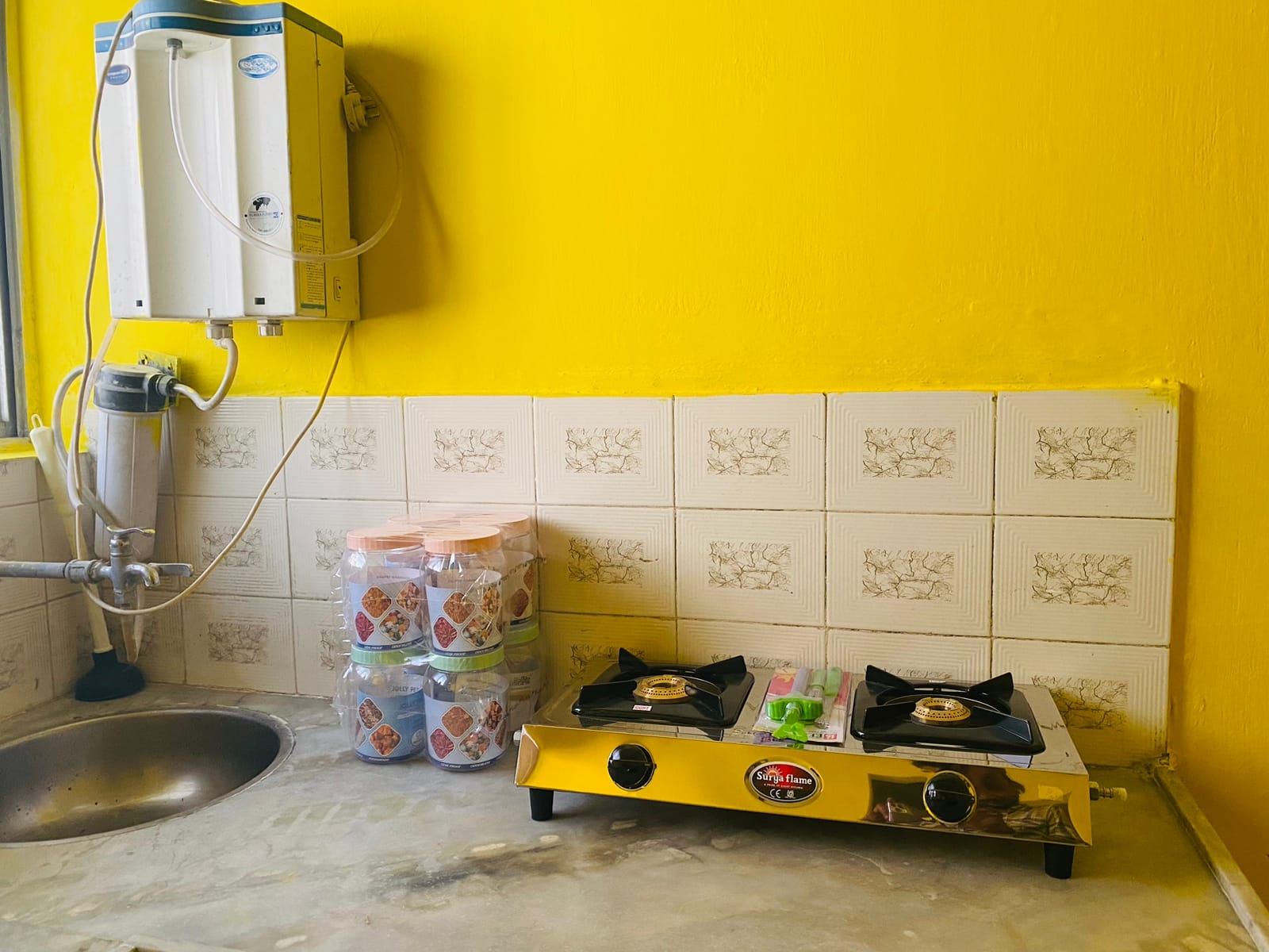 PG/ Roommate for rent @AMIT NAGAR