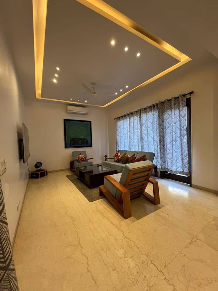3 Bed/ 3 Bath Rent Apartment/ Flat, Furnished for rent @Sector,55 Golf Course Road Gurugram