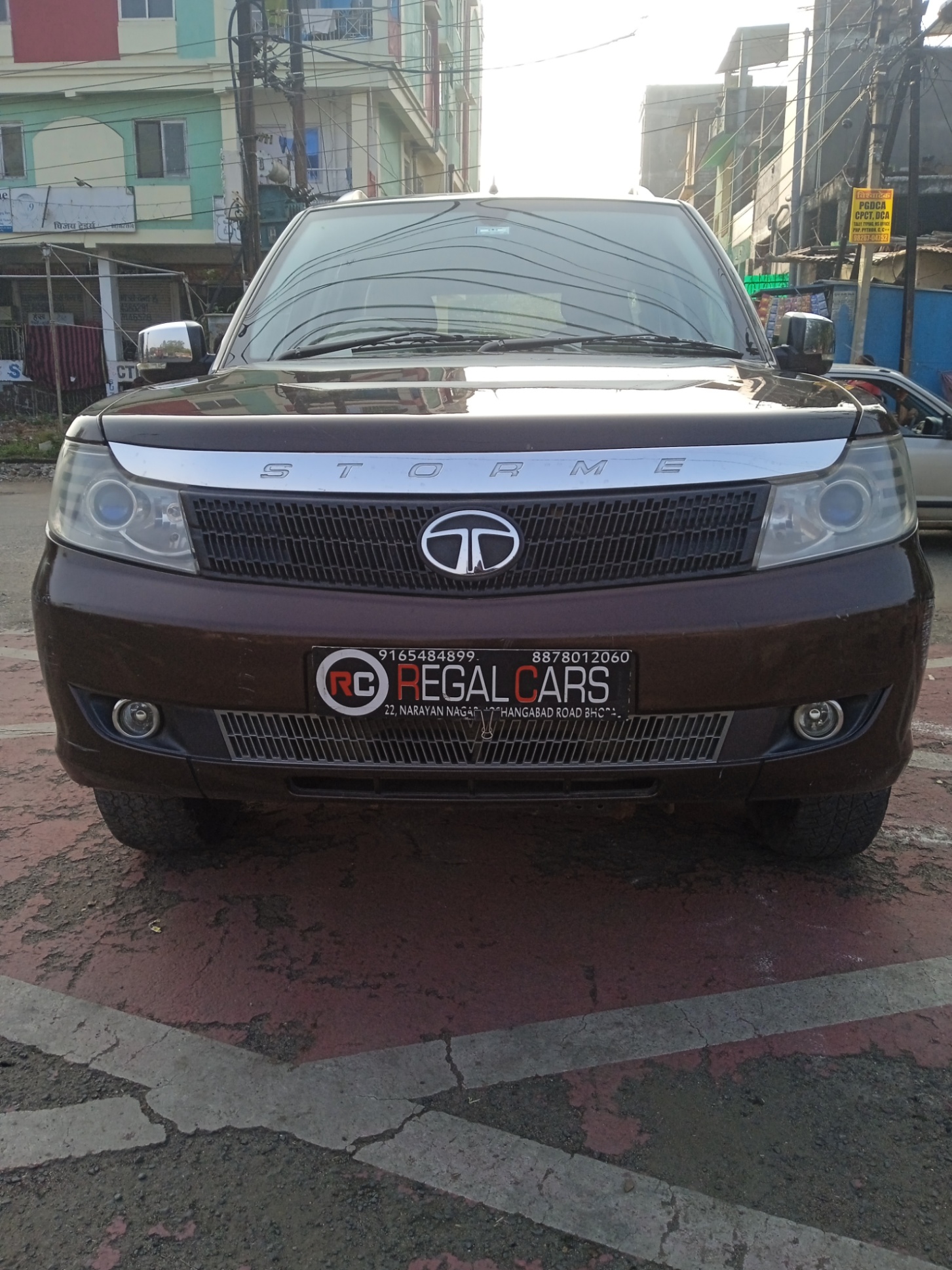 2014 Tata Safari Storme Car/ SUV VX, 80590 KM, Diesel, Manual