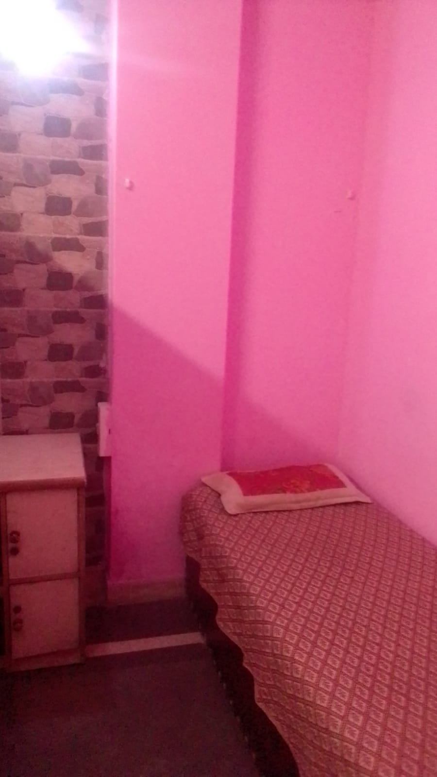 PG/ Roommate for rent @Sector 22, noida