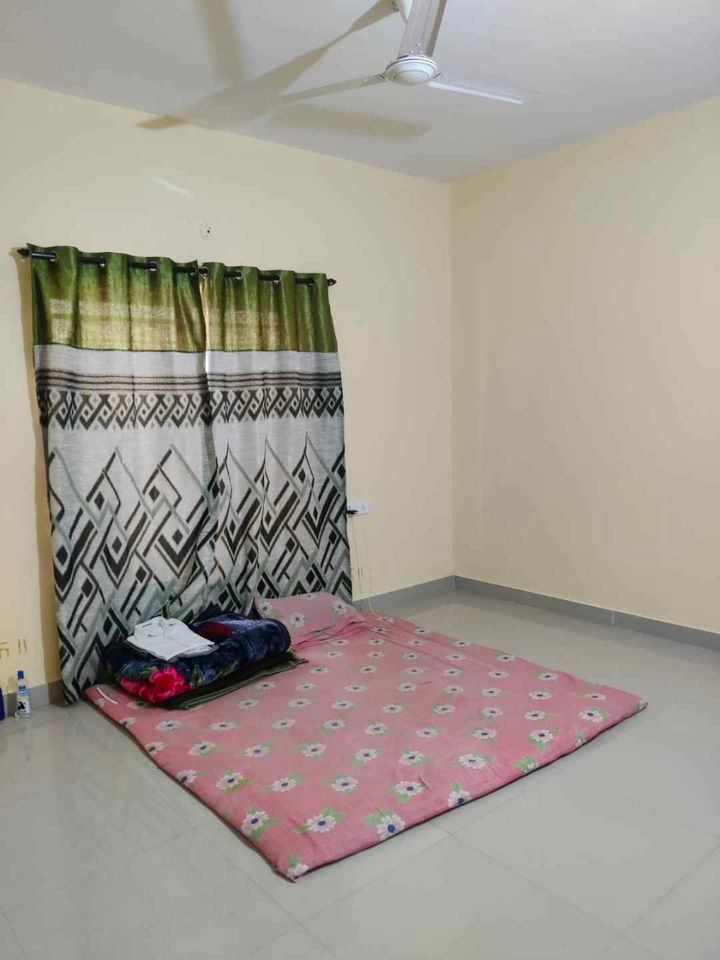 3 Bed/ 3 Bath Rent House/ Bungalow/ Villa, Semi Furnished for rent @Minal Residency, JK Road, Bhopal