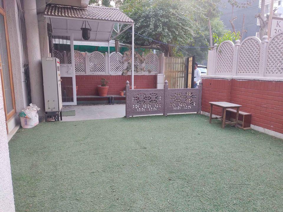 4 Bed/ 4 Bath Rent House/ Bungalow/ Villa, Semi Furnished for rent @SOUTH CITY 1 URUGRAM