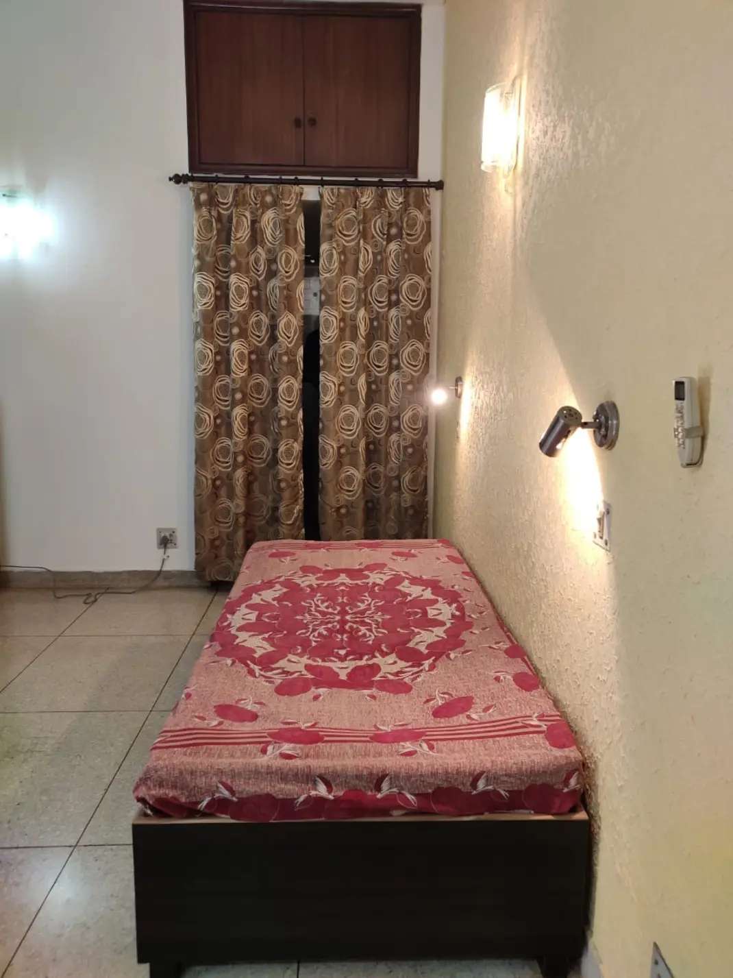 1 Bed/ 1 Bath Rent Apartment/ Flat, Furnished for rent @Greater kailash South Delhi 