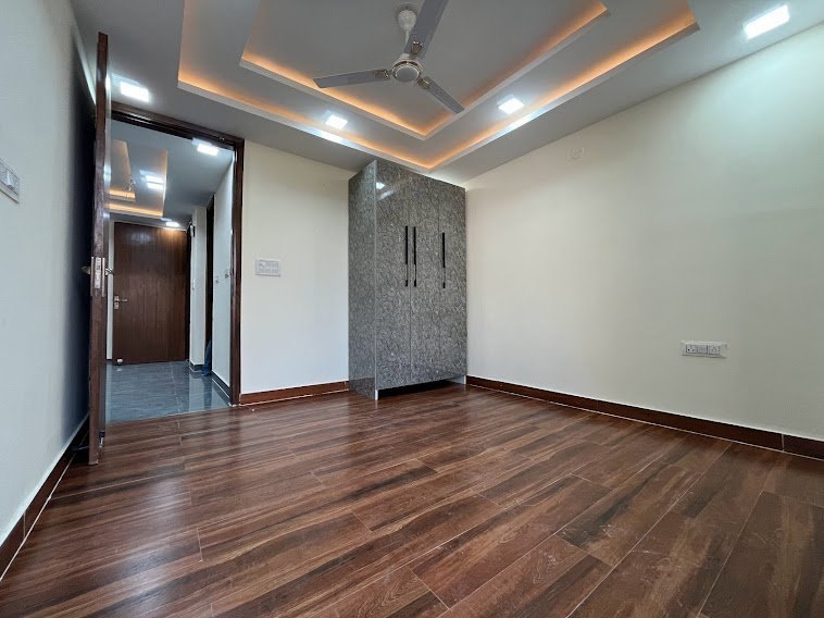 2 Bed/ 2 Bath Rent Apartment/ Flat, Semi Furnished for rent @chattarpur new delhi