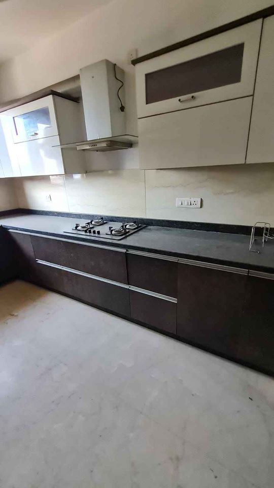 3 Bed/ 3 Bath Rent Apartment/ Flat; 1,935 sq. ft. carpet area, Semi Furnished for rent @Sushant Lok 1, Gurgaon
