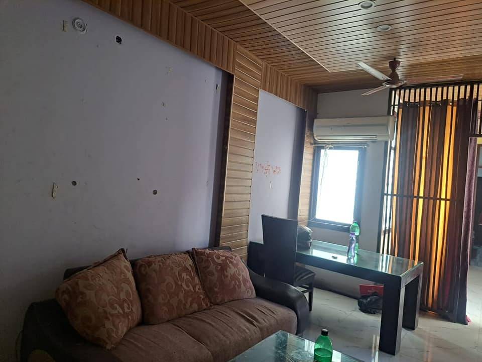 2 Bed/ 2 Bath Rent House/ Bungalow/ Villa, Furnished for rent @Hahberi crossing republic rode Noida Extension Sector- 4