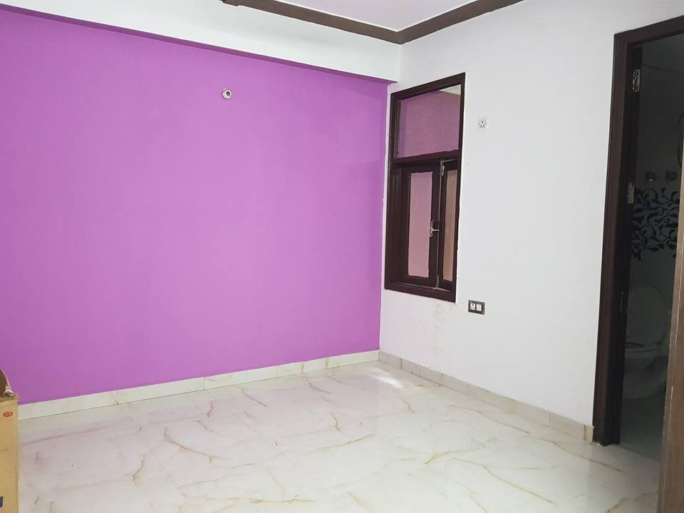 3 Bed/ 3 Bath Rent Apartment/ Flat, Semi Furnished for rent @Saket new delhi