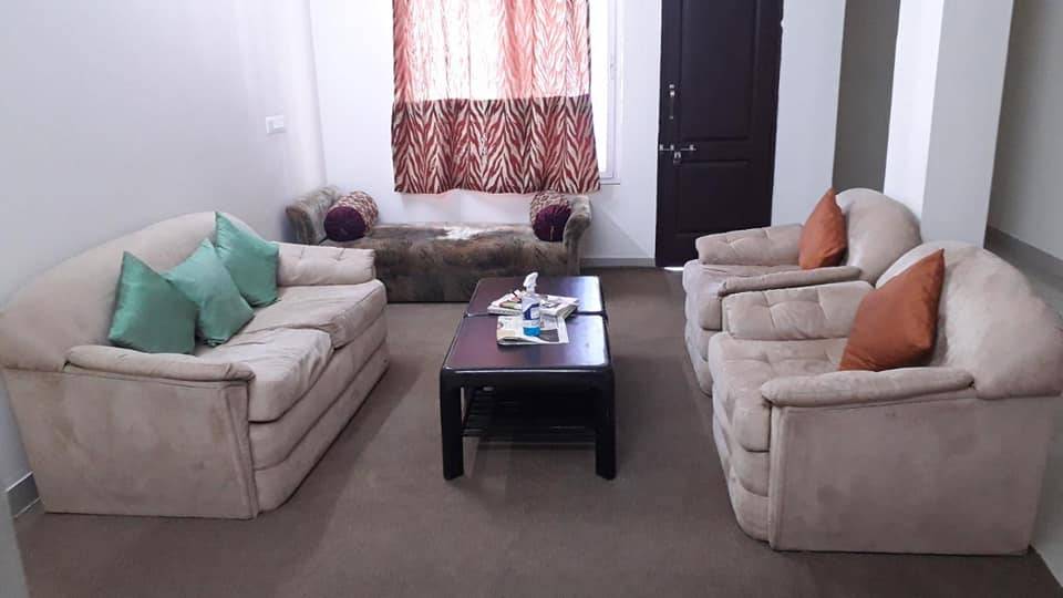 3 Bed/ 3 Bath Rent Apartment/ Flat, Furnished for rent @Hoshangabad road bhopal