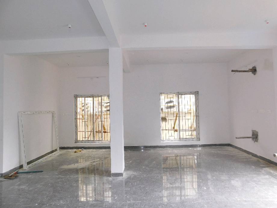 Rent Office/ Shop, 2350 sq ft carpet area, UnFurnished for rent @Koramangala 4th block 