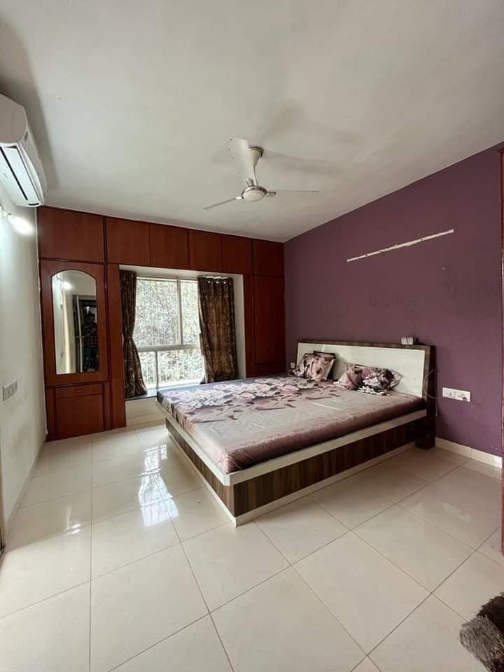 3 Bed/ 3 Bath Rent Apartment/ Flat, Semi Furnished for rent @Gaur City 1 Greater Noida