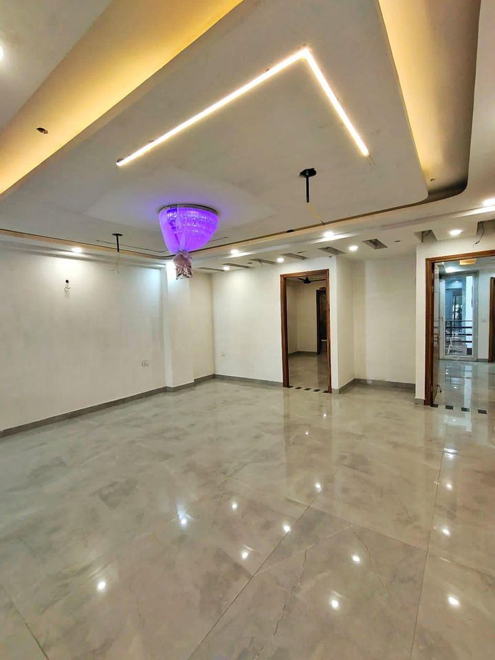 3 Bed/ 3 Bath Sell Apartment/ Flat; 1,800 sq. ft. carpet area; Ready To Move for sale @  Sector  57  Gurgaon