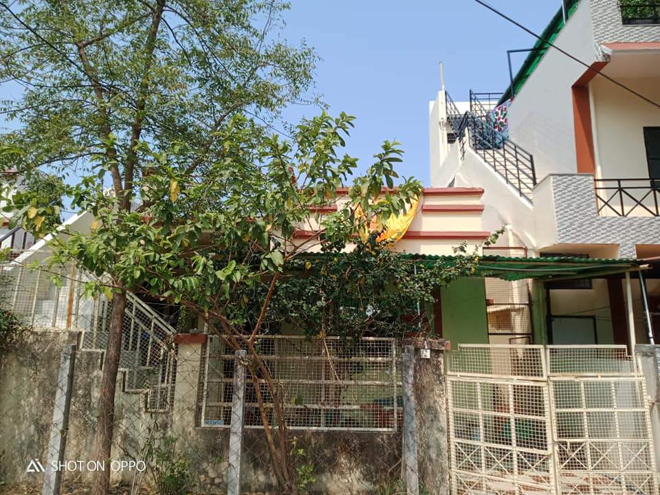 2 Bed/ 2 Bath Sell House/ Bungalow/ Villa; 800 sq. ft. carpet area; 1,000 sq. ft. lot for sale @Aamra Vihar Colony  Bhopal