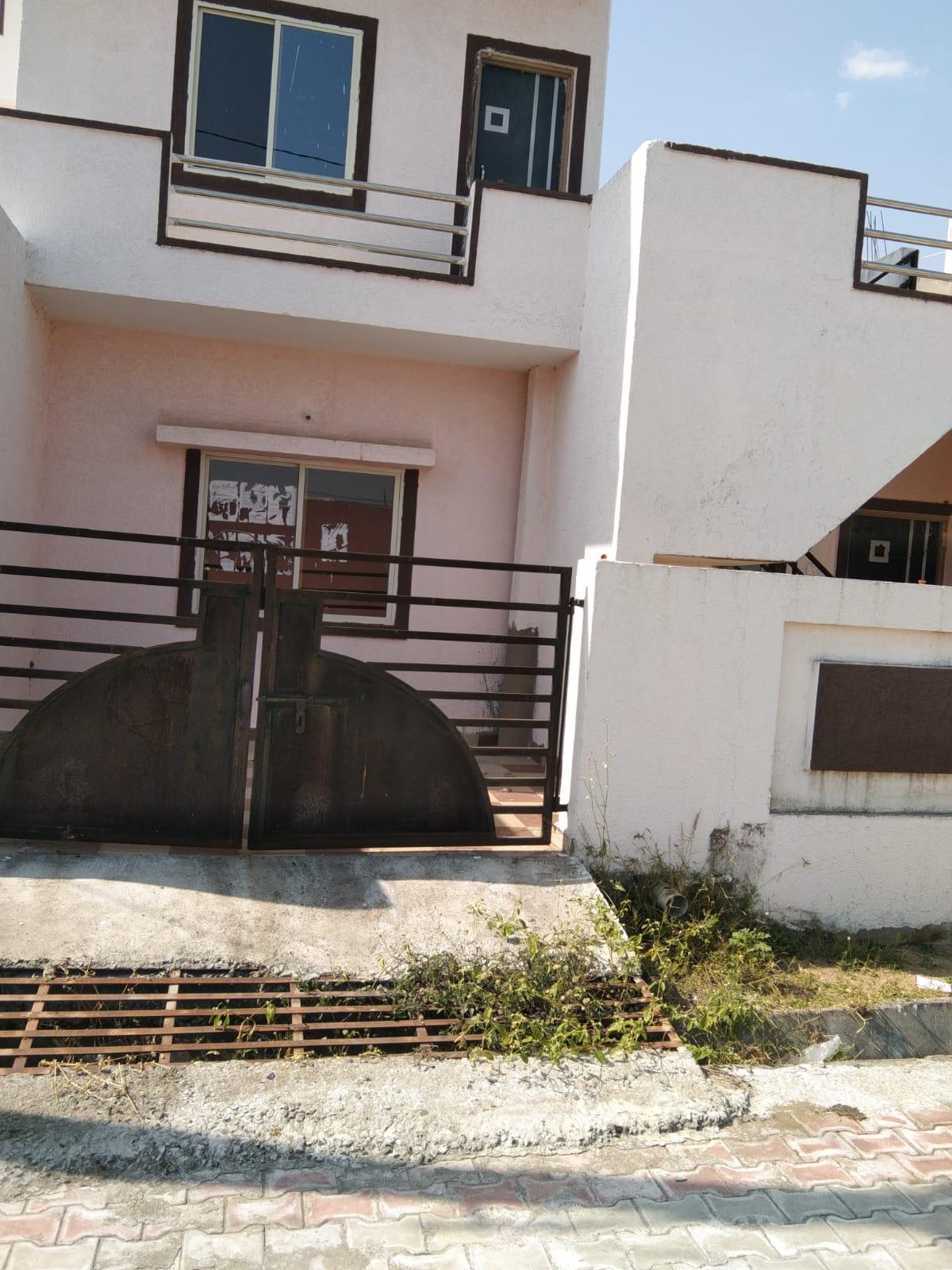 3 Bed/ 3 Bath Sell House/ Bungalow/ Villa; 850 sq. ft. carpet area; 2,540 sq. ft. lot for sale @Shanti enclave society 