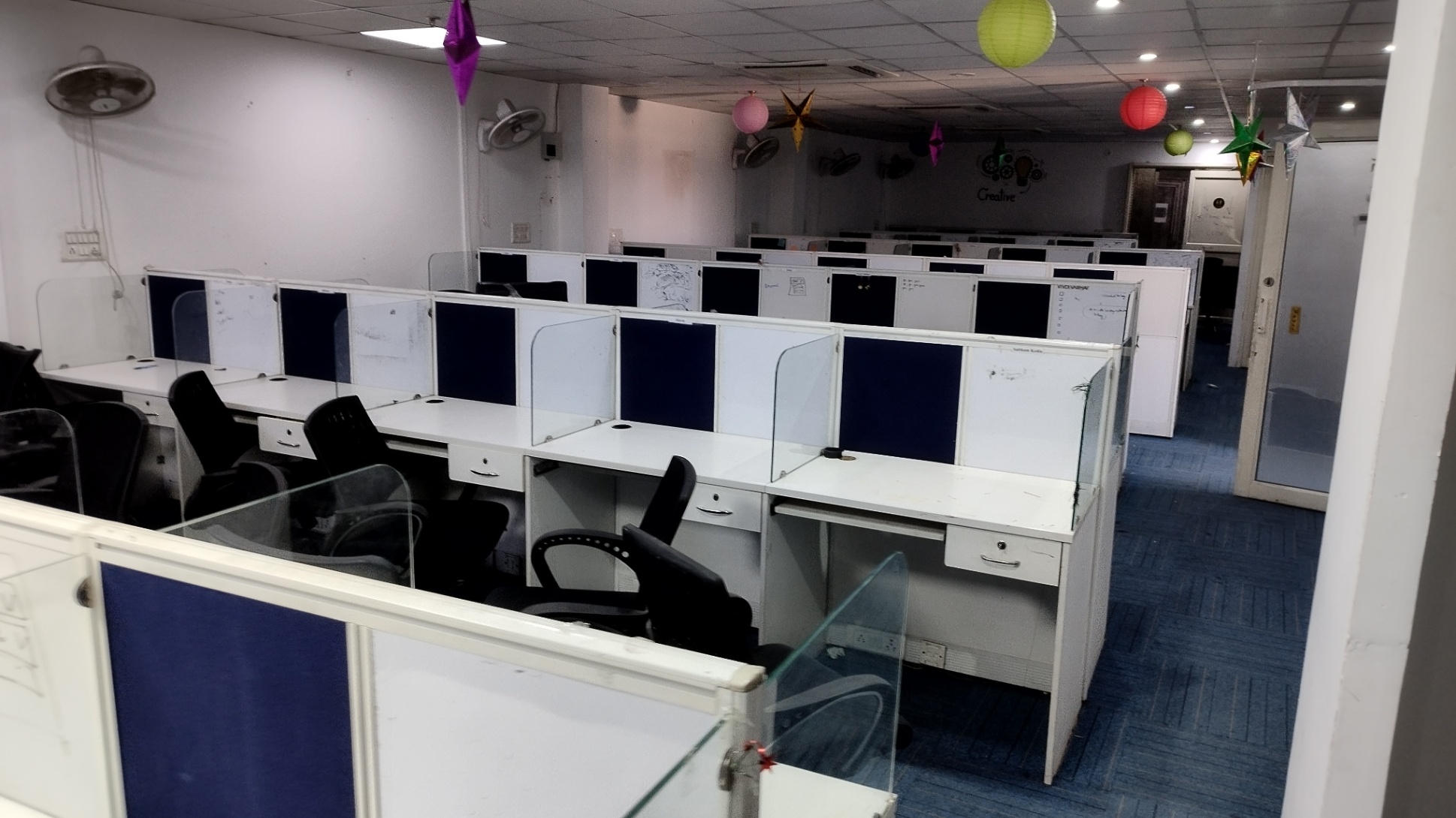 Rent Office/ Shop, 2650 sq ft carpet area, Furnished for rent @Sector 2 Noida
