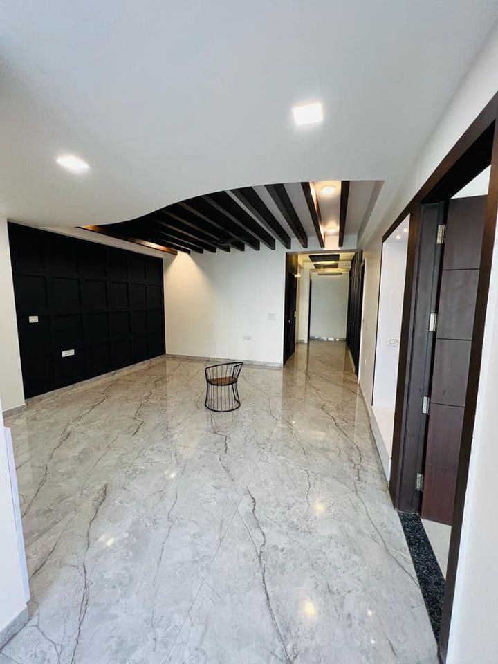4 Bed/ 4 Bath Sell Apartment/ Flat; 2,250 sq. ft. carpet area; Ready To Move for sale @Sector 57 Gurgaon.