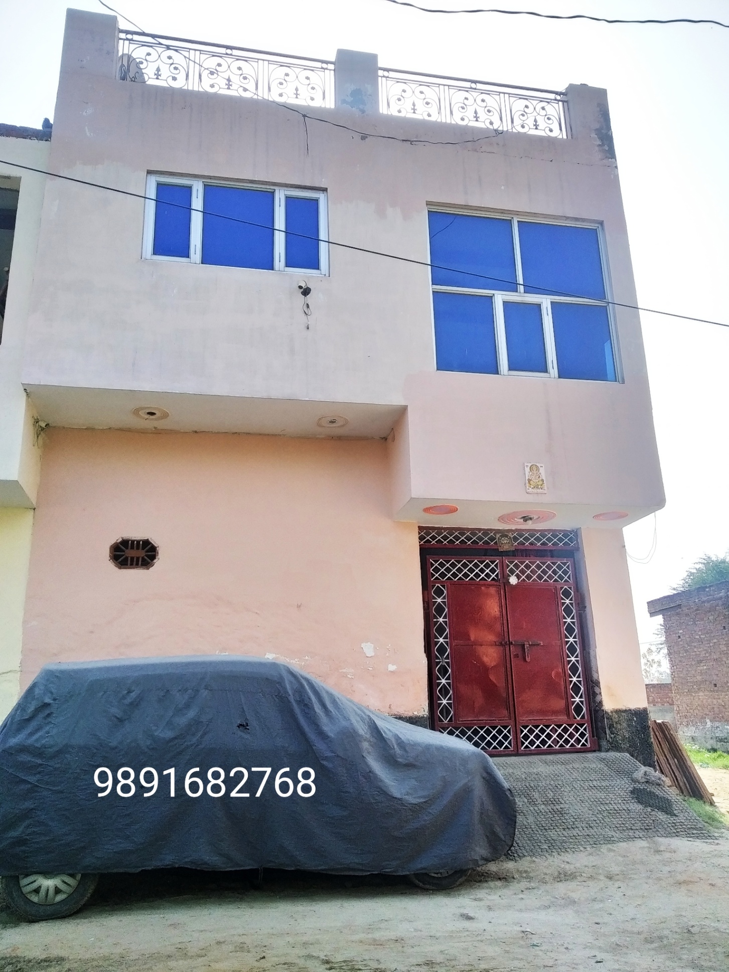 3 Bed/ 1 Bath Sell House/ Bungalow/ Villa; 450 sq. ft. carpet area; 450 sq. ft. lot for sale @Kailash nagar