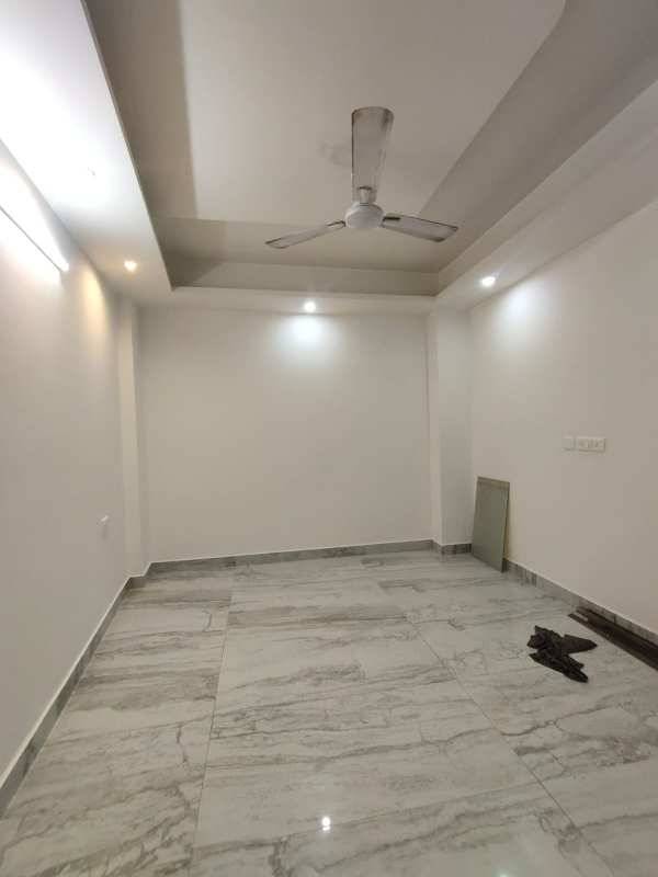 3 Bed/ 3 Bath Rent Apartment/ Flat, Semi Furnished for rent @Saket   (South delhi)