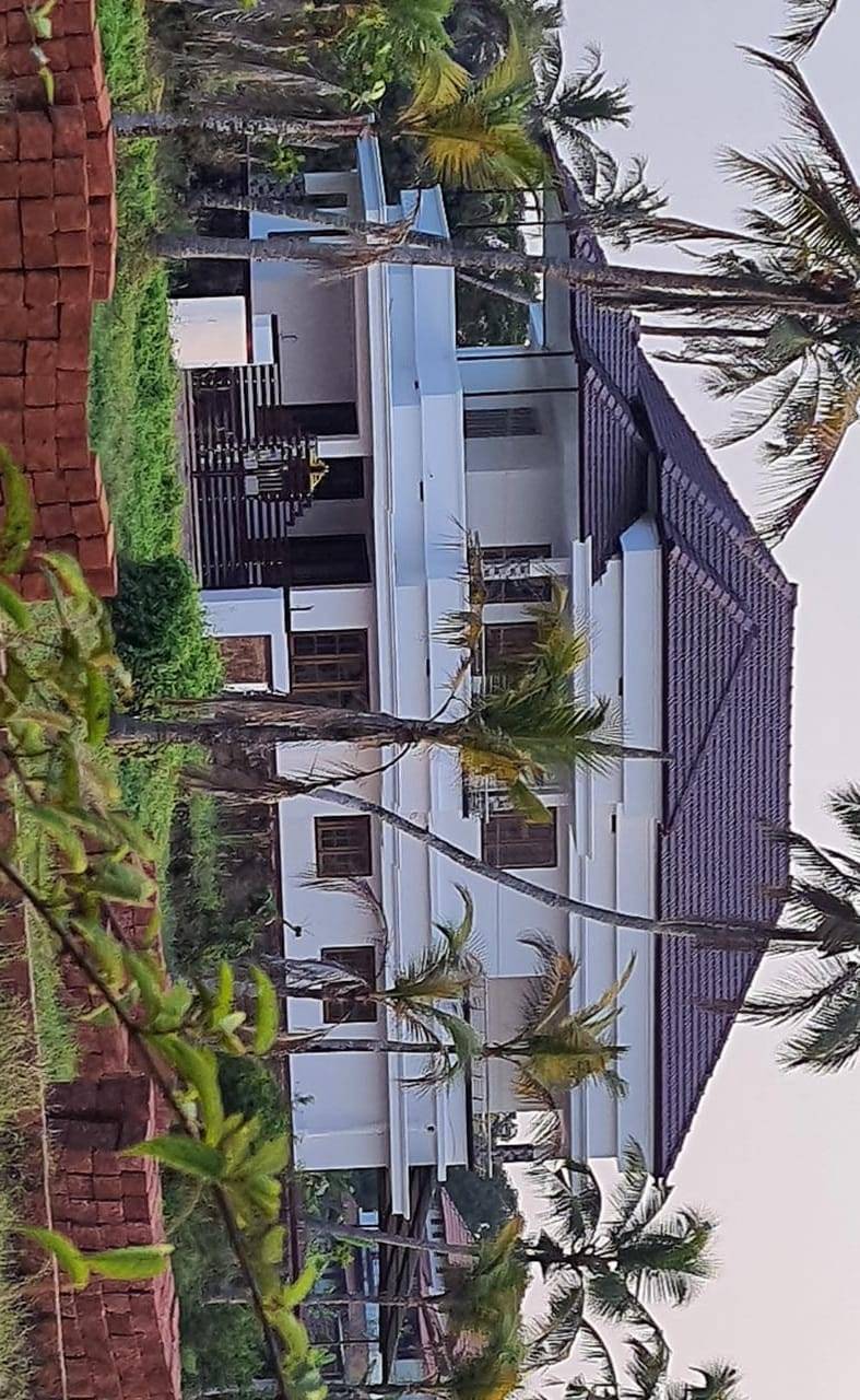 4 Bed/ 5+ Bath Sell House/ Bungalow/ Villa; 2,200 sq. ft. carpet area; 2,900 sq. ft. lot for sale @BEHIND ANAMAYA HOSPITAL,PAYYANUR