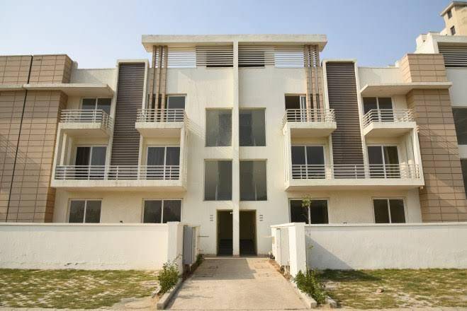 3 Bed/ 3 Bath Sell Apartment/ Flat; 1,600 sq. ft. carpet area; Ready To Move for sale @Sector 48