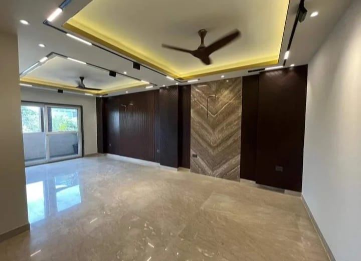 3 Bed/ 3 Bath Rent Apartment/ Flat, Furnished for rent @FREEDOM FIGHTER ENCLAVE GATED SOCIETY NEAR SAKET METRO
