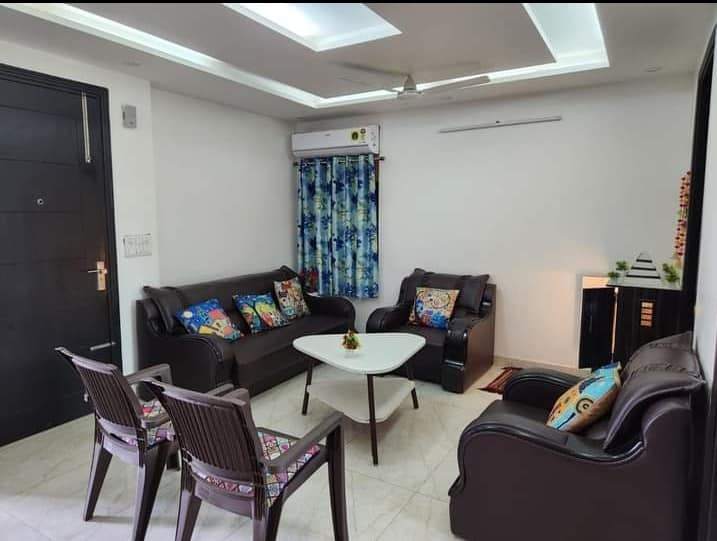 3 Bed/ 3 Bath Rent Apartment/ Flat, Furnished for rent @chhatarpur New Delhi