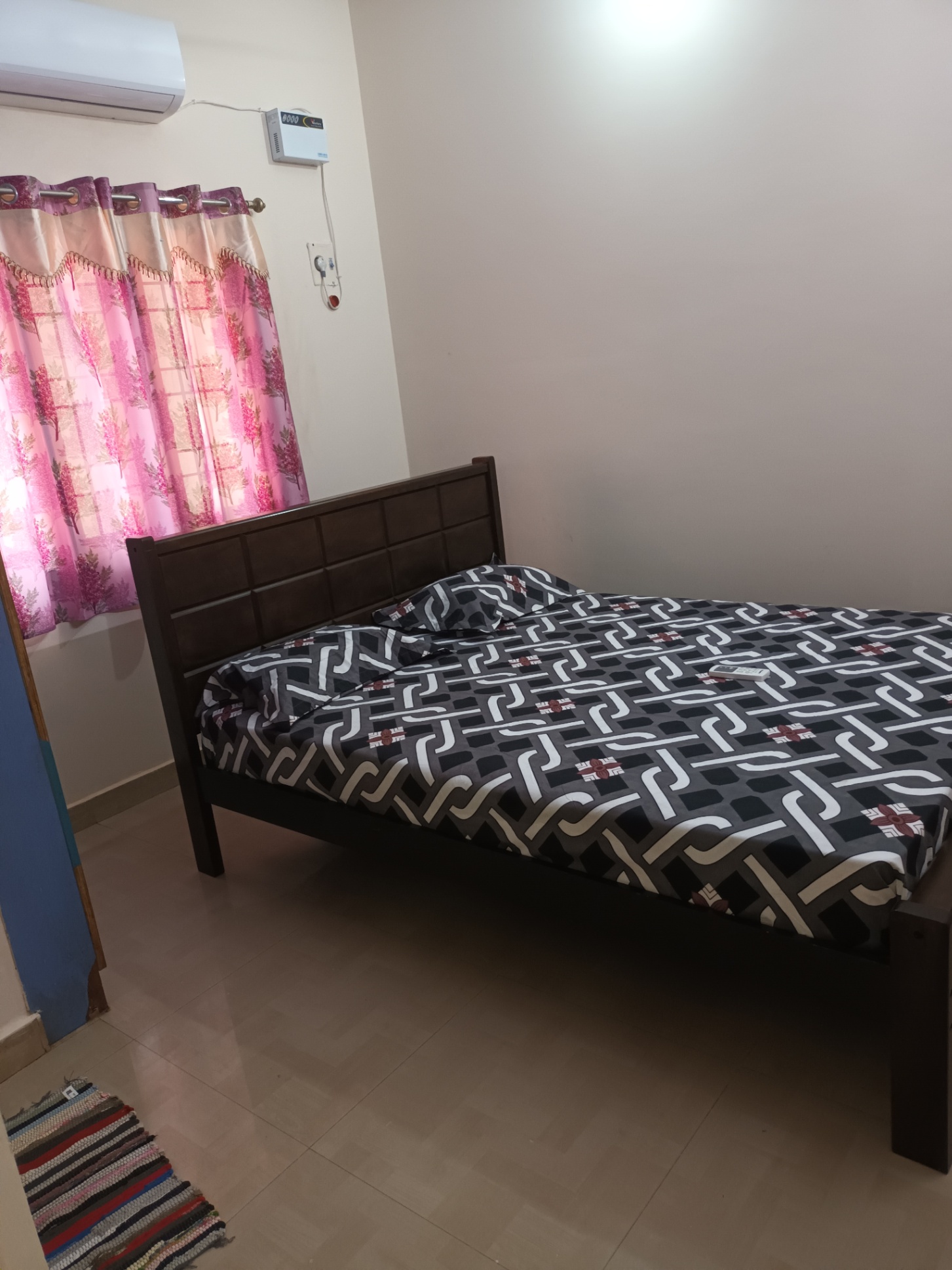 2 Bed/ 2 Bath Rent Apartment/ Flat; 1,100 sq. ft. carpet area, Furnished for rent @16/6.Dr.Subbaraya nagar second street,Samiyar madam,Kodambakkam 
