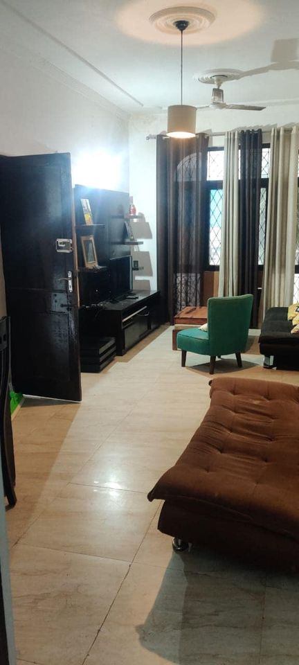 3 Bed/ 3 Bath Rent House/ Bungalow/ Villa, Furnished for rent @Sushantlok 1 block c Gurgaon 