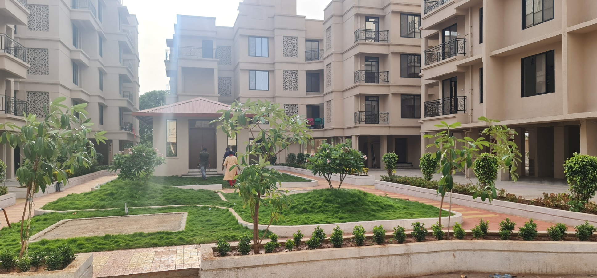 1 Bed/ 1 Bath Sell Apartment/ Flat; 425 sq. ft. carpet area; Ready To Move for sale @Space India Prakriti Sparsh