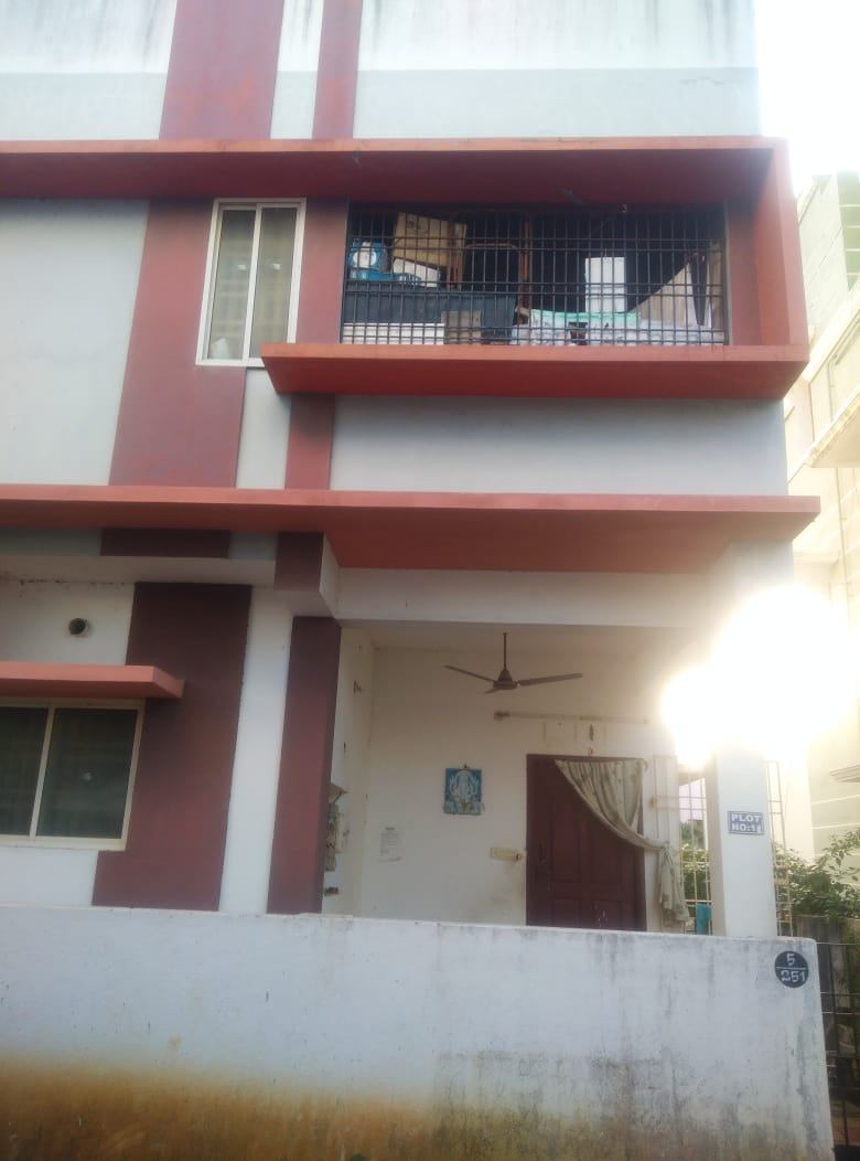 2 Bed/ 2 Bath Sell House/ Bungalow/ Villa; 1,050 sq. ft. carpet area; 680 sq. ft. lot for sale @Chennai, omr road, tiruporur 