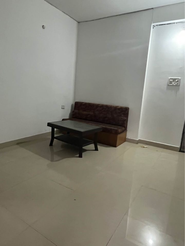 2 Bed/ 2 Bath Rent Apartment/ Flat, Furnished for rent @Hoshangabad road bhopal