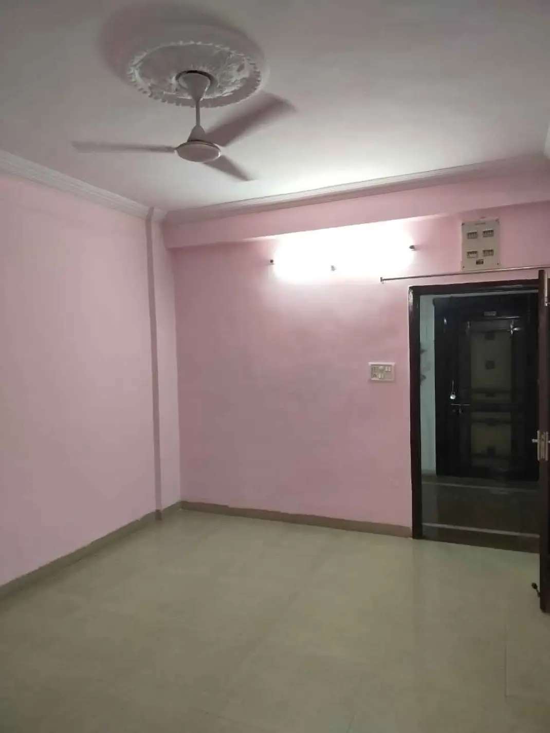 2 Bed/ 2 Bath Rent Apartment/ Flat; 1,000 sq. ft. carpet area, Semi Furnished for rent @Hoshangabad road bhopal