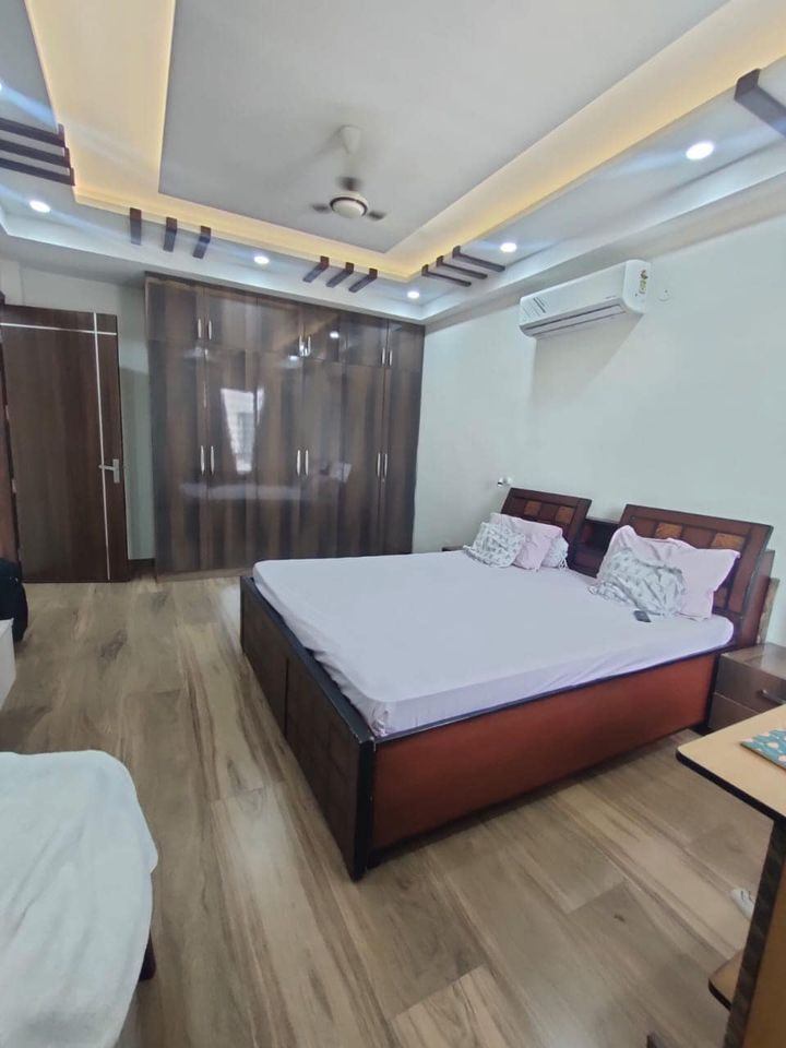 3 Bed/ 3 Bath Rent Apartment/ Flat, Furnished for rent @SUSHANT LOK III Gurugram