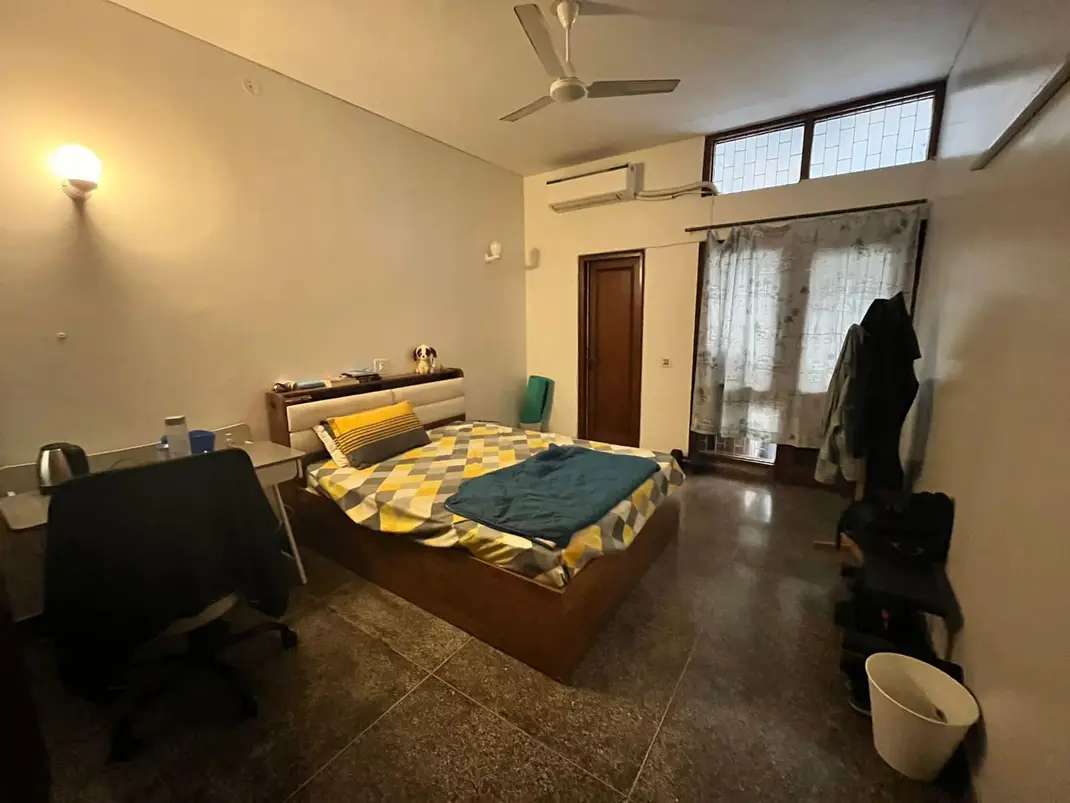 2 Bed/ 2 Bath Rent Apartment/ Flat, Furnished for rent @Sarvaiya Vihar new Delhi 