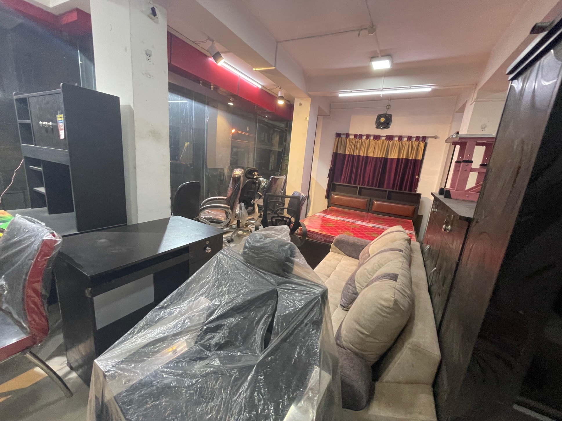 Rent Office/ Shop, 1380 sq ft carpet area, Semi Furnished for rent @Serampore Hooghly