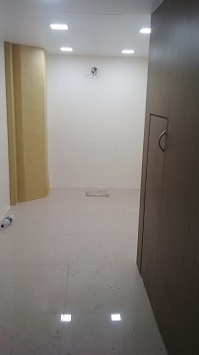 Rent Office/ Shop, 81 sq ft carpet area, UnFurnished for rent @Kandivali West, Raghuleela Malll 