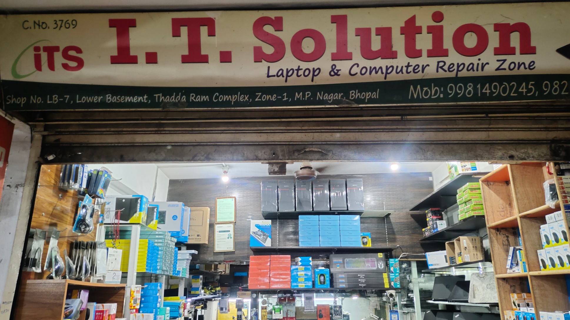 Mobile/ Computer/ Electronics repair; Exp: More than 10 year