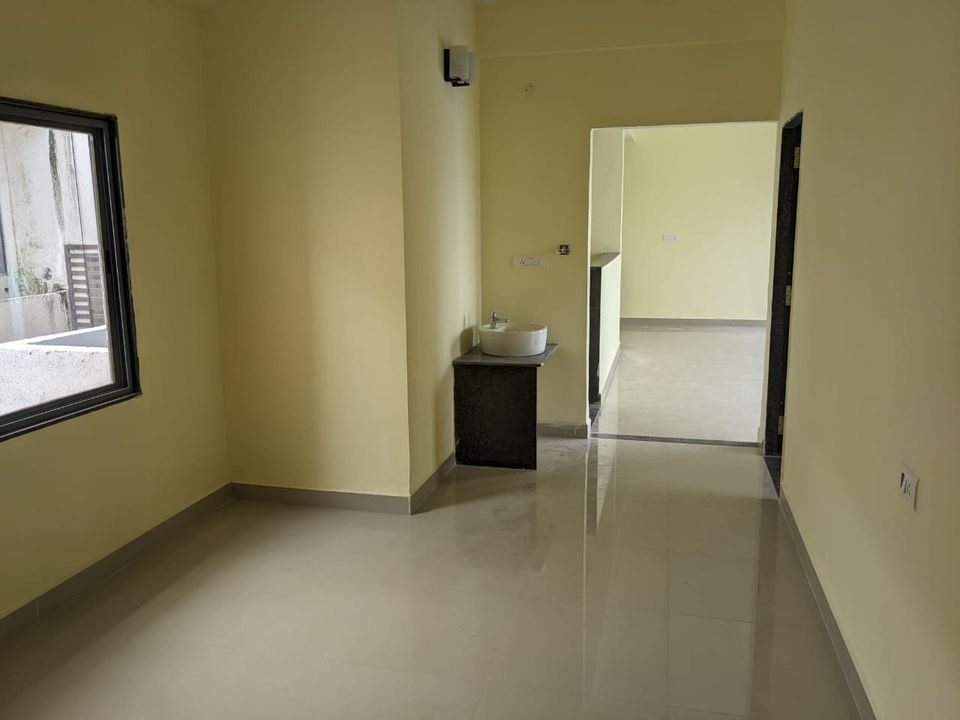 3 Bed/ 3 Bath Rent Apartment/ Flat, UnFurnished for rent @Jail Road Bhopal