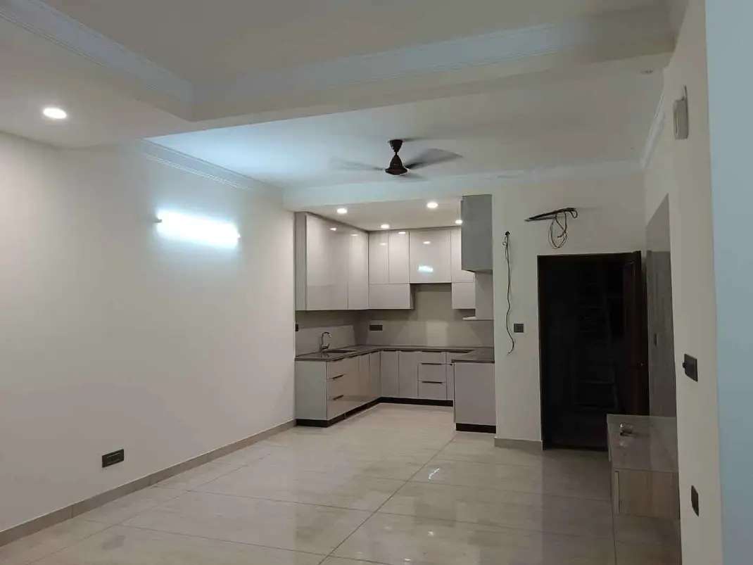 3 Bed/ 3 Bath Rent Apartment/ Flat, Furnished for rent @Sector 41 noida