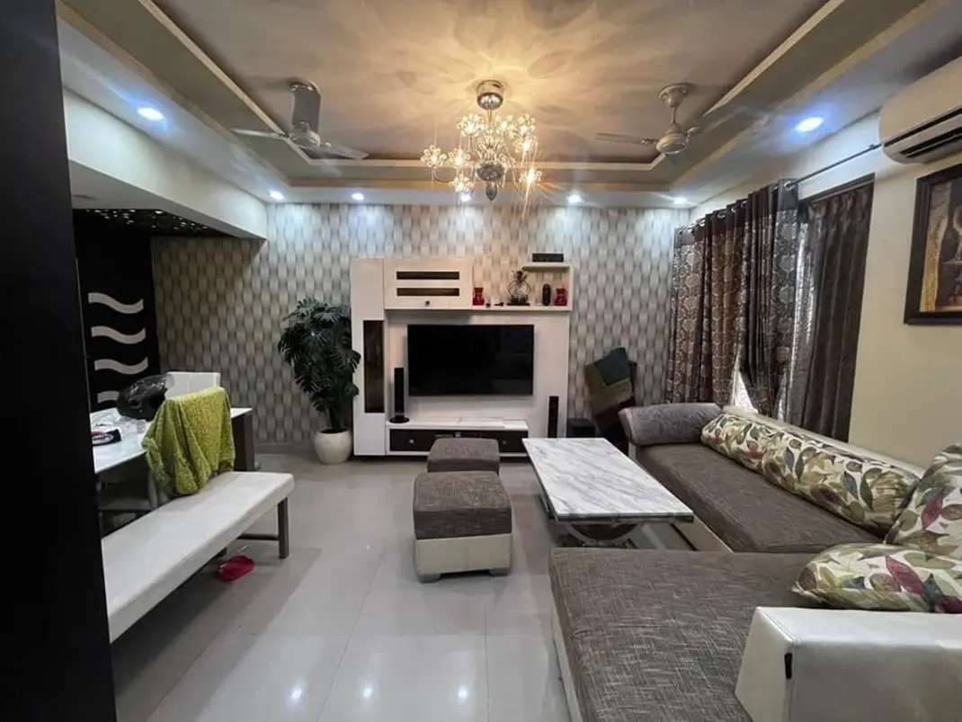 3 Bed/ 3 Bath Rent Apartment/ Flat, Furnished for rent @Sethi Max sector 76 Noida 